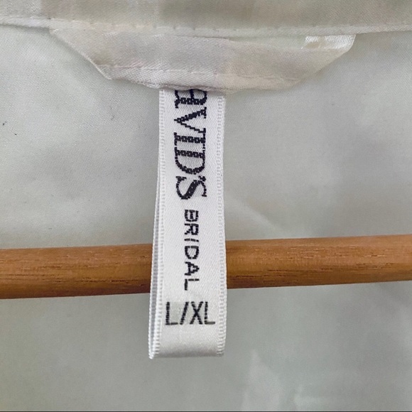 “Wifey” silky satin short kimono bride robe - Picture 5 of 5